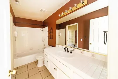 39712 Corte Sta Barbara, Murrieta, CA 92563 - Photo 11