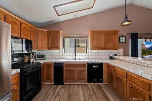 1064 Pine, Big Bear Lake, CA 92314 - Photo 25