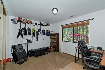 1064 Pine, Big Bear Lake, CA 92314 - Photo 15