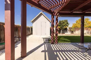 39779 Oak Cliff Dr, Temecula, CA 92591 - Photo 5