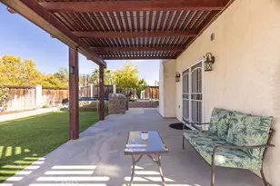 39779 Oak Cliff Dr, Temecula, CA 92591 - Photo 3