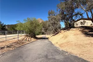 32360 Navajo Rd, Wildomar, CA 92595 - Photo 33