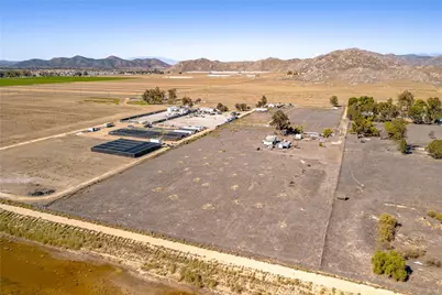 31125 Golden Valley Drive, Winchester, CA 92596 - Photo 9