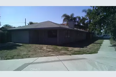 747 W Devonshire Avenue, Hemet, CA 92543 - Photo 3