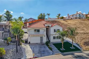 29875 Smugglers Point Dr, Canyon Lake, CA 92587 - Photo 3