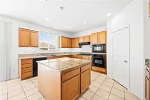 52982 Sweet Juliet Ln, Lake Elsinore, CA 92532 - Photo 13