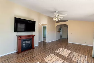 38350 Via Taffia, Murrieta, CA 92563 - Photo 5