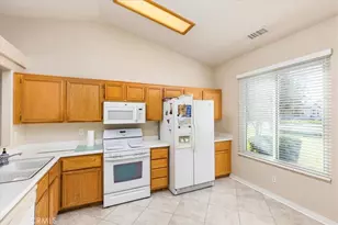 40597 Sunflower Rd, Murrieta, CA 92562 - Photo 3