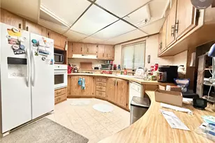 816 San Marcos Dr, Hemet, CA 92543 - Photo 17