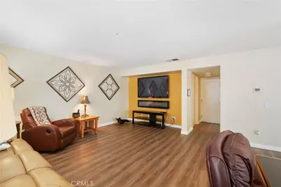 17049 La Vesu Rd., Fontana, CA 92337 - Photo 11