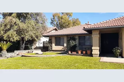 1484 Pepper Tree Drive, Hemet, CA 92543 - Photo 3