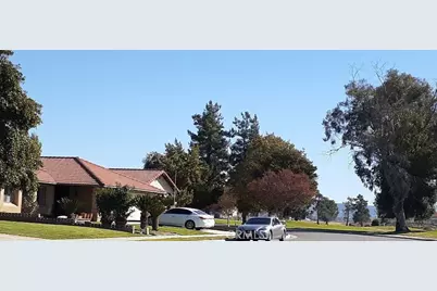 1484 Pepper Tree Drive, Hemet, CA 92545 - Photo 5