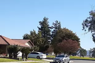 1484 Pepper Tree Dr, Hemet, CA 92545 - Photo 5