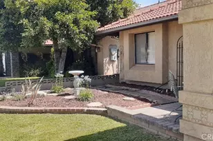 1484 Pepper Tree Dr, Hemet, CA 92543 - Photo 5