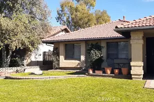 1484 Pepper Tree Dr, Hemet, CA 92545 - Photo 3