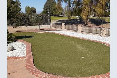 1484 Pepper Tree Drive, Hemet, CA 92543 - Photo 7