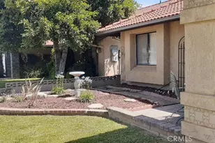 1484 Pepper Tree Dr, Hemet, CA 92543 - Photo 3
