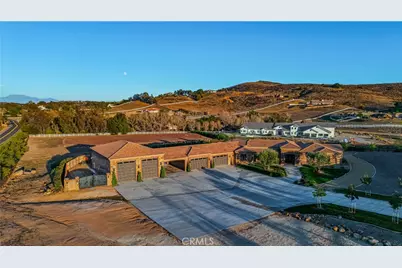 39760 Amber Court, Murrieta, CA 92562 - Photo 3