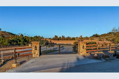 39760 Amber Court, Murrieta, CA 92562 - Photo 5