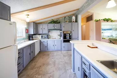 32617 Chiricahua Drive, Thousand Palms, CA 92276 - Photo 9