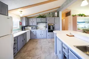 32617 Chiricahua Dr, Thousand Palms, CA 92276 - Photo 9