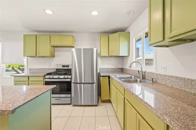 816 W G, Ontario, CA 91762 - Photo 15