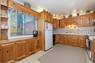 627 Sunset Ln, Sugarloaf, CA 92386 - Photo 7