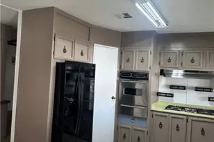 881 N Lake, Hemet, CA 92544 - Photo 9