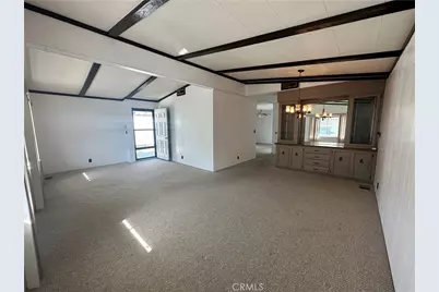 881 N Lake #301, Hemet, CA 92544 - Photo 3