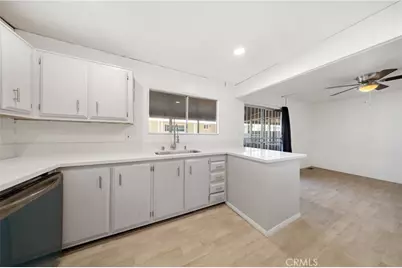 1895 W Devonshire Avenue #76, Hemet, CA 92545 - Photo 9