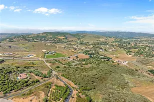 1 Avenida La Cresta, Murrieta, CA 92562 - Photo 7