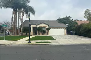 10622 Yosemite Falls Ave, Bakersfield, CA 93312 - Photo 3