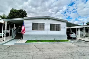 881 N Lake St, Hemet, CA 92544 - Photo 1