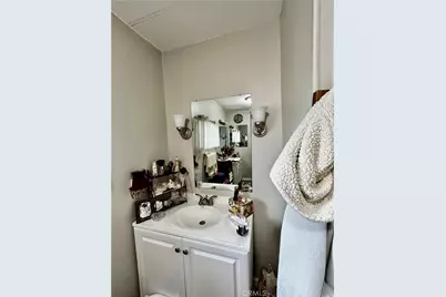 881 N Lake St #210, Hemet, CA 92544 - Photo 19