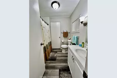 881 N Lake St #210, Hemet, CA 92544 - Photo 15