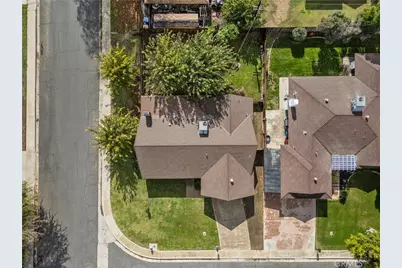 409 Borman Avenue, Bakersfield, CA 93308 - Photo 9