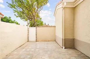 38521 Glen Abbey, Murrieta, CA 92562 - Photo 17