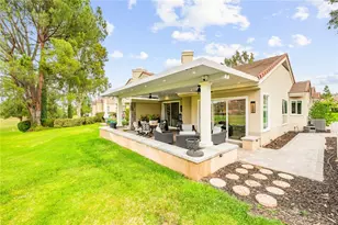 38521 Glen Abbey, Murrieta, CA 92562 - Photo 7