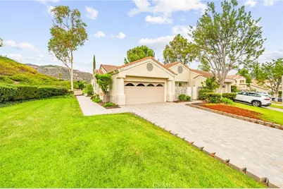 38521 Glen Abbey, Murrieta, CA 92562 - Photo 3