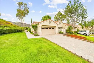 38521 Glen Abbey, Murrieta, CA 92562 - Photo 3