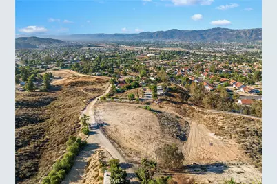 33123 Via Margarita Street, Wildomar, CA 92595 - Photo 9