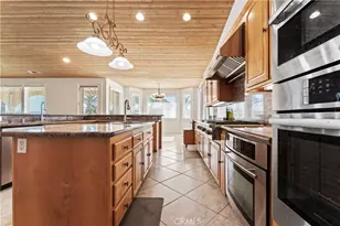 35751 Avenida La Cresta, Murrieta, CA 92562 - Photo 21