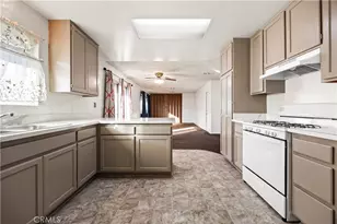 2520 14th St, Riverside, CA 92507 - Photo 7