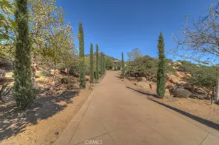 37775 Via Baya, Murrieta, CA 92562 - Photo 73