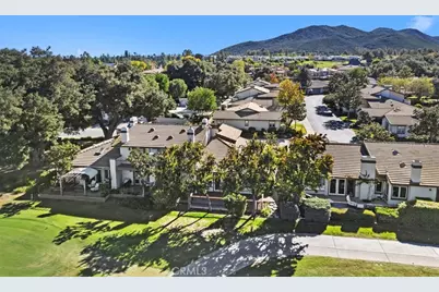 38285 Oaktree, Murrieta, CA 92562 - Photo 7