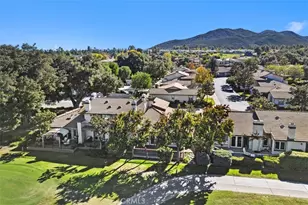 38285 Oaktree, Murrieta, CA 92562 - Photo 7