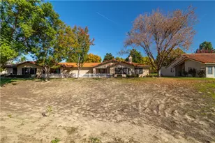 1057 Clubhouse Dr, Hemet, CA 92545 - Photo 27