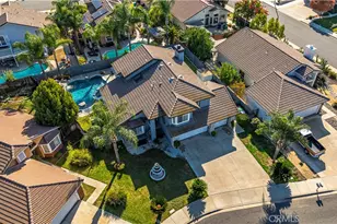 39672 Maple Leaf Ct, Murrieta, CA 92563 - Photo 9