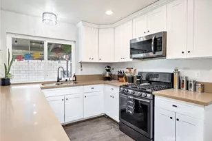 10022 Chula Vista Way, Riverside, CA 92503 - Photo 11