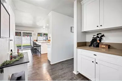 10022 Chula Vista Way, Riverside, CA 92503 - Photo 15